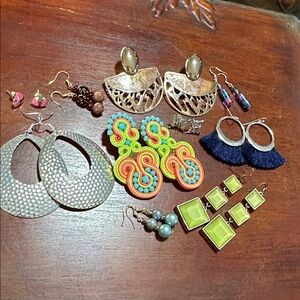 2️⃣0️⃣ 10 Set Earring Bundle